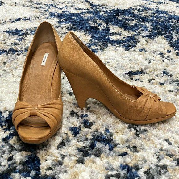 MIU MIU Womens Gorgeous Brown Tan Leather Bow Platform Peeptoe Pumps Heels 38.5 - Picture 1 of 12